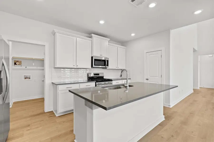 533 Bloomington Loop, Hutto, TX 78634 - #3