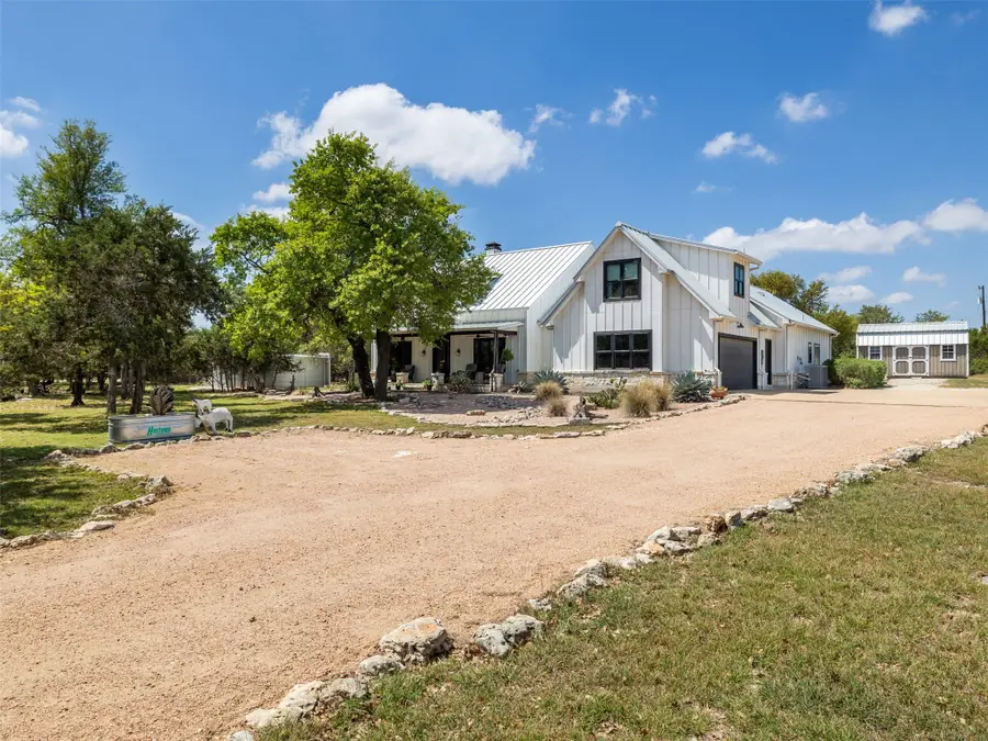 933 Beauchamp Rd, Dripping Springs, TX 78620 - #2