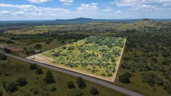 2144 Cr 307, Kingsland, TX 78639