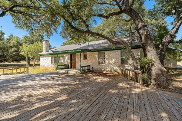 305 Hidden Oaks Ln, Liberty Hill, TX 78642