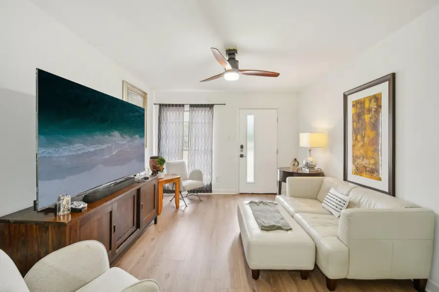 6914 Pondsdale Ln, Austin, TX 78724 - Image #2