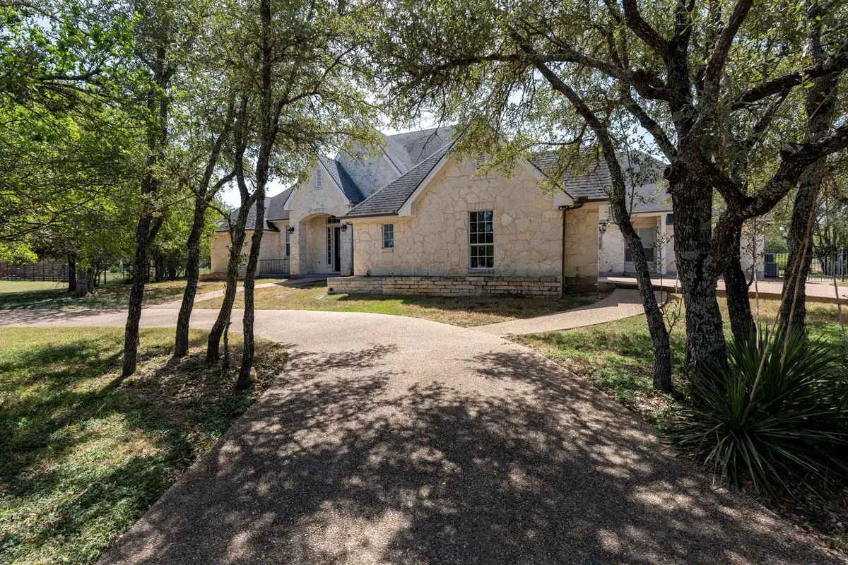 285 W Overlook Mountain Rd, Buda, TX 78610 - #1