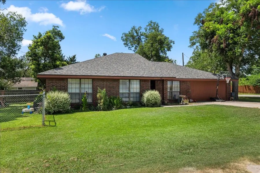 309 W Moerbe Dr, Thorndale, TX 76577 - #3