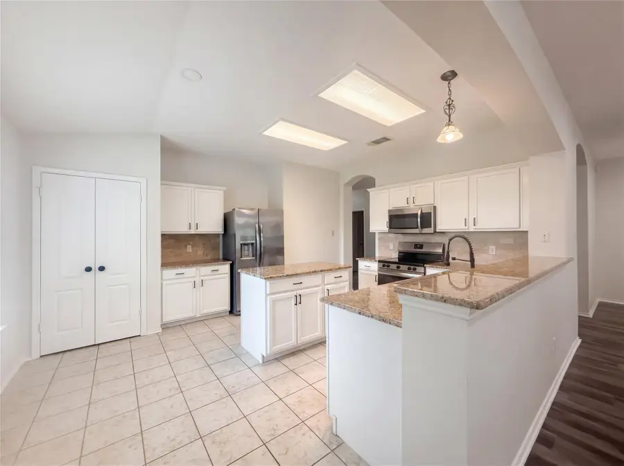 235 Murchison Dr, Cedar Creek, TX 78612 - #2