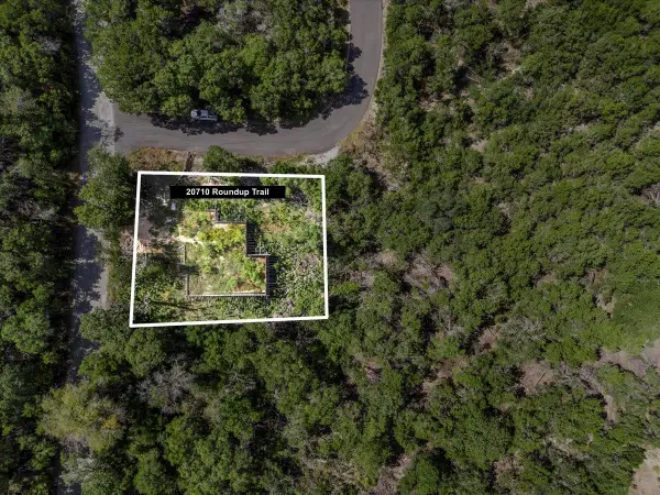 20710 Roundup Trl, Lago Vista, TX 78645