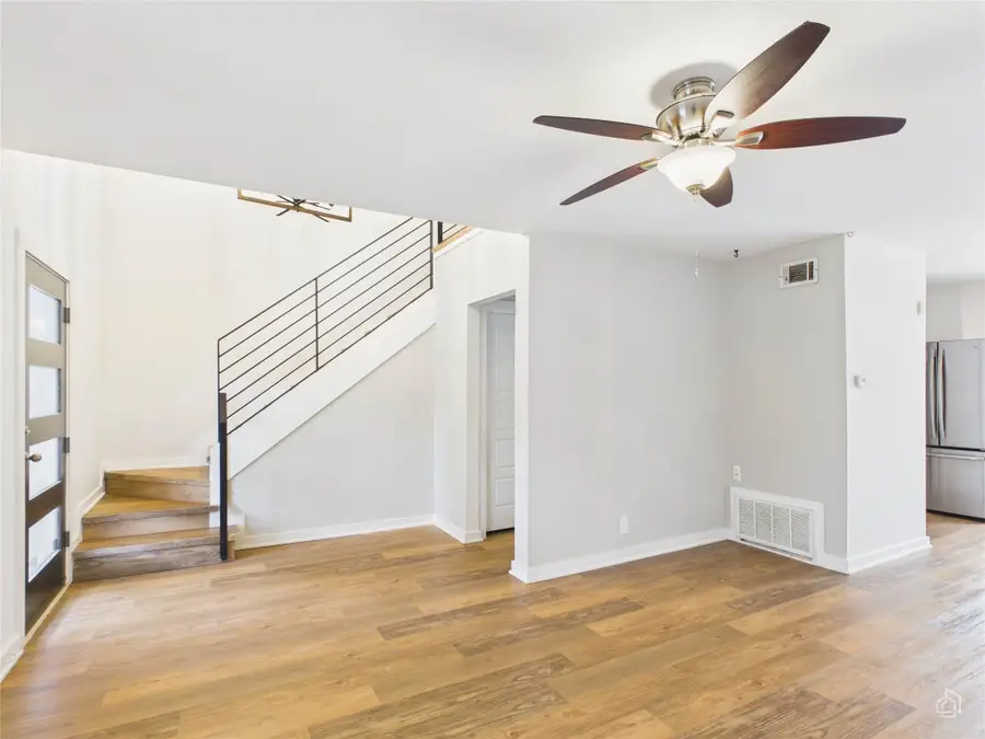 6211 Manor Rd #107, Austin, TX 78723 - #3