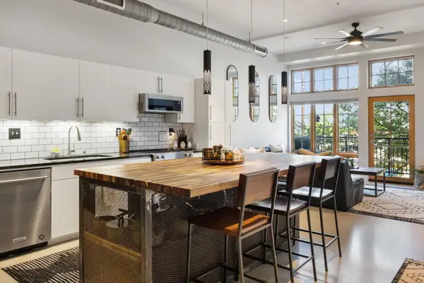 2235 E 6th St #216, Austin, TX 78702