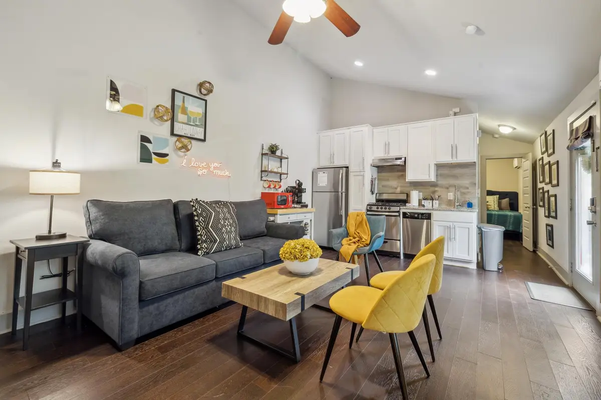 1139 1/2 Poquito St #3, Austin, TX 78702 - Image #1