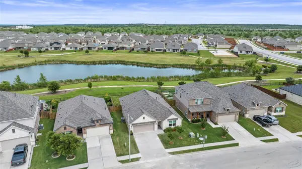 1012 S San Marcos St, Manor, TX 78653