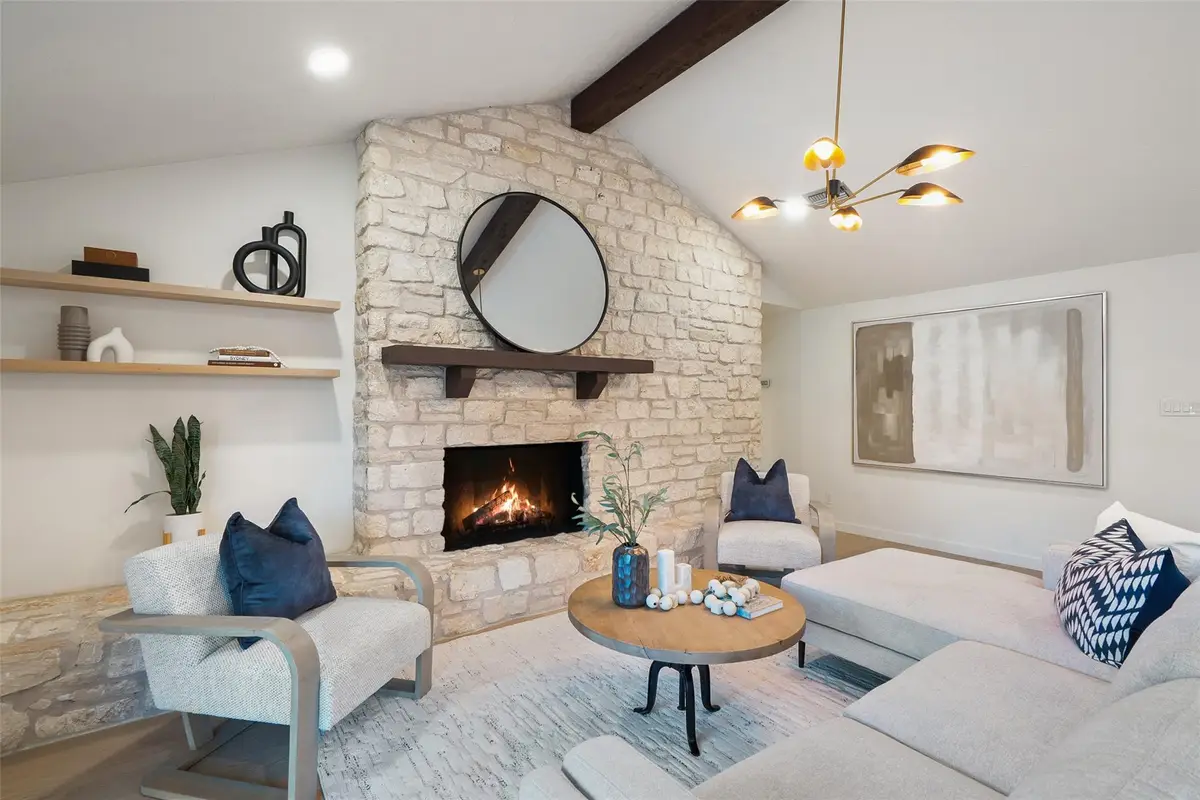 506 Explorer, Lakeway, TX 78734 - Image #1