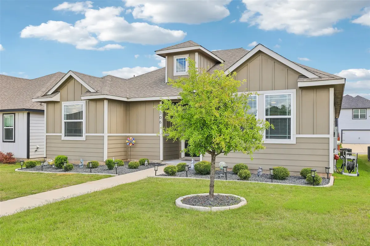 306 Banff Dr, Kyle, TX 78640 - #1