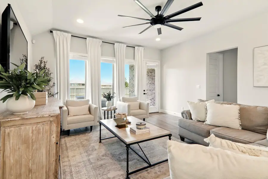 112 Rosemary Ct, Bastrop, TX 78602 - Image #2