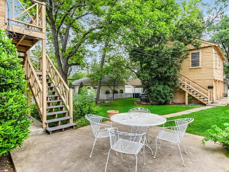 501 Carolyn Ave, Austin, TX 78705 - #2
