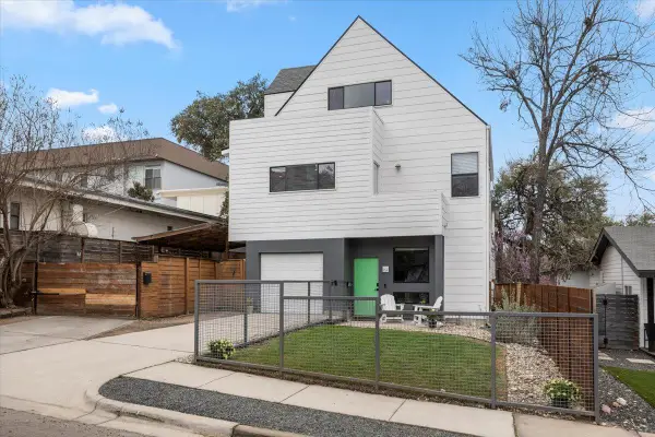 115 Havana St #A, Austin, TX 78704