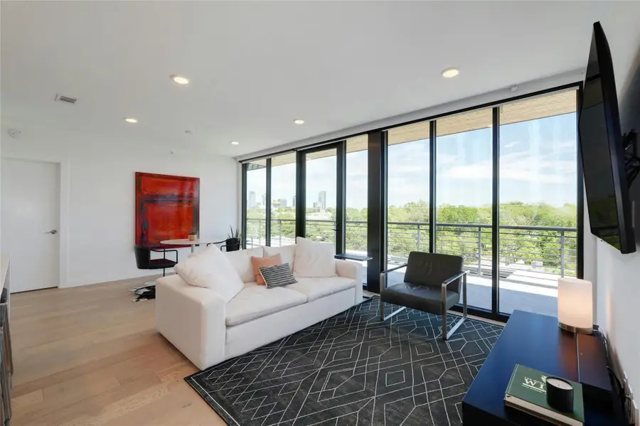 1600 S 1st St #403, Austin, TX 78704 - #2