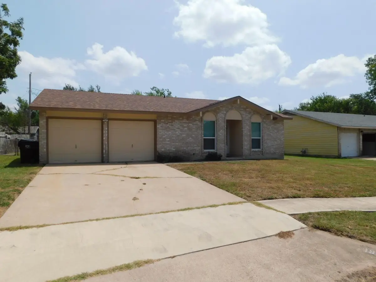 1902 Aberdeen Dr, Round Rock, TX 78664 - #1