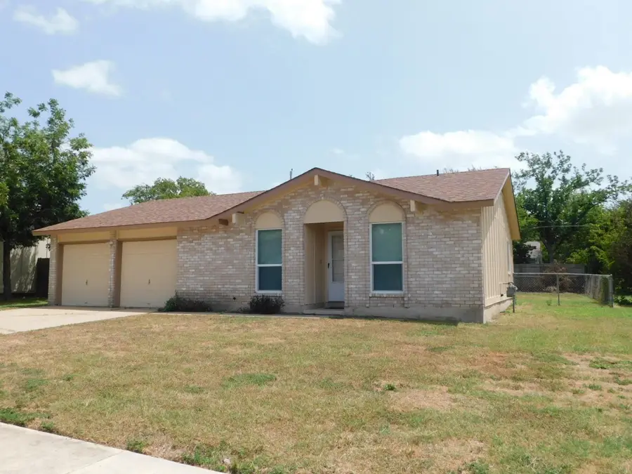 1902 Aberdeen Dr, Round Rock, TX 78664 - #2