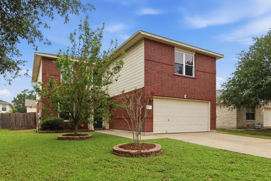 202 Pheasant Trl, Bastrop, TX 78602 - #2