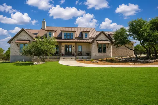 1516 E Flying Owl Dr, Johnson City, TX 78636