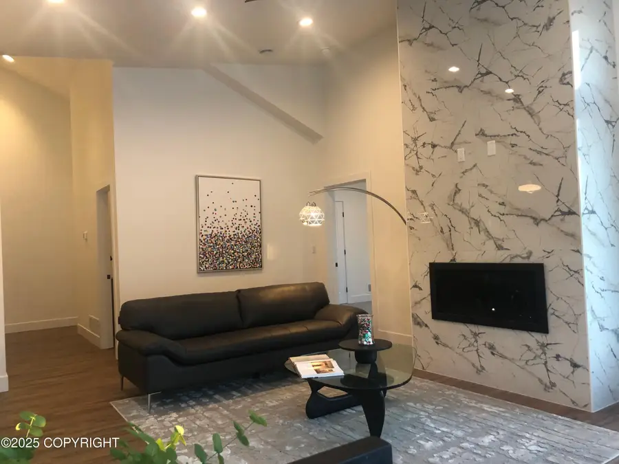 5376 Sandhill Loop, Anchorage, AK 99502 - Image #3