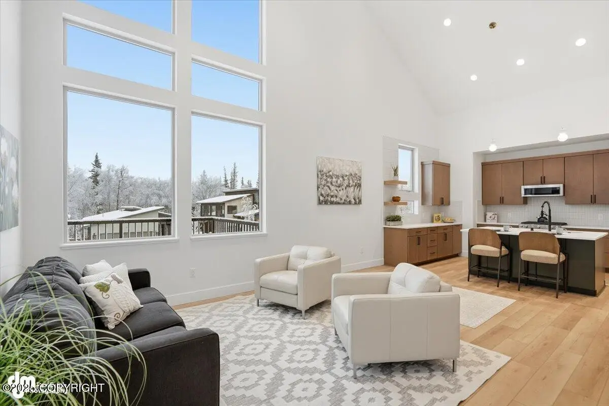 5372 Sandhill Loop, Anchorage, AK 99502 - Image #1