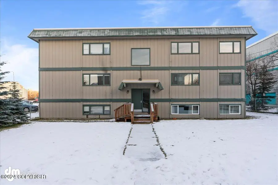 3530 E 42nd Avenue, Anchorage, AK 99508 - #2