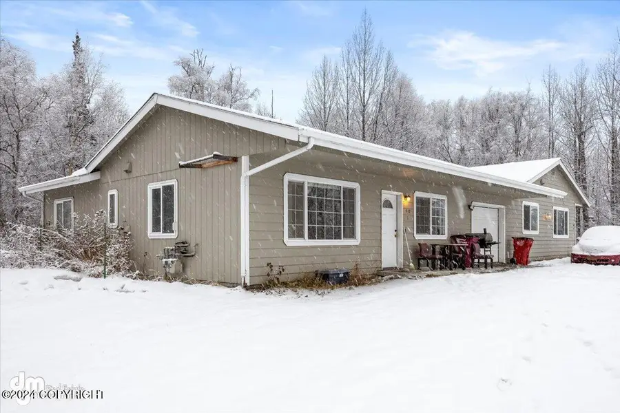 937 W Auklet Avenue, Palmer, AK 99645 - Image #2