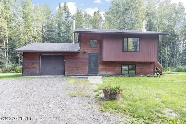 3483 Erin Drive, North Pole, AK 99705