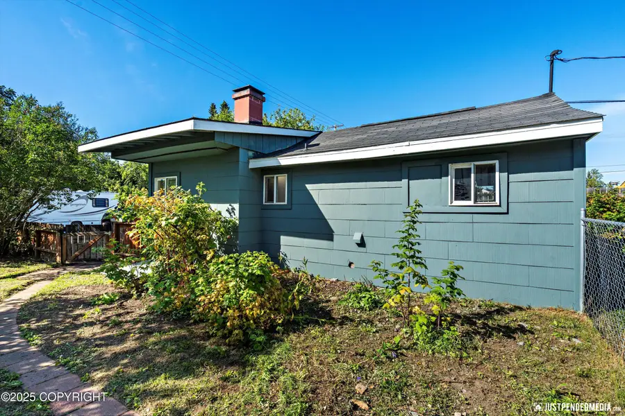 1317 Karluk Street, Anchorage, AK 99501 - Image #2