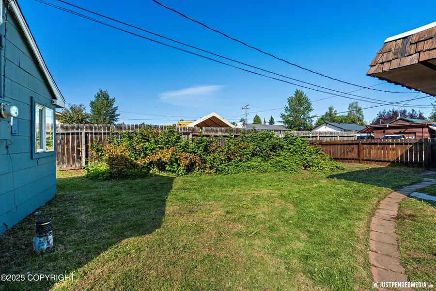1317 Karluk Street, Anchorage, AK 99501 - Image #3