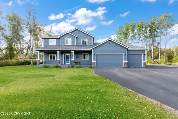 8145 E Wolf Creek Road, Wasilla, AK 99654