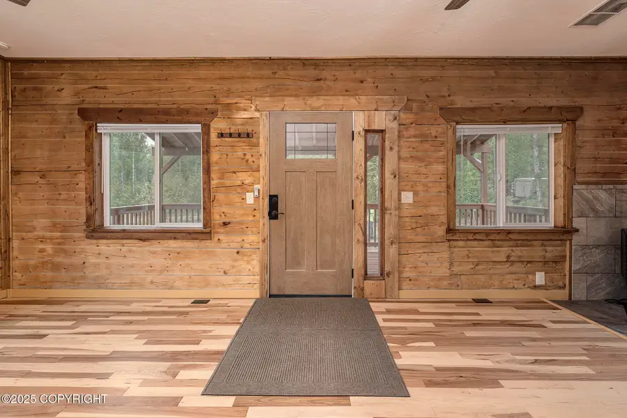 10900 W Hobbit Road, Houston, AK 99623 - Image #2