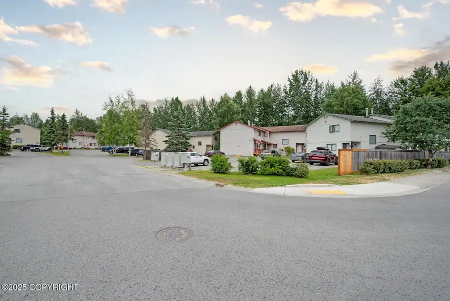 1900-1941 Marthas Vineyard Circle, Anchorage, AK 99507 - Image #2
