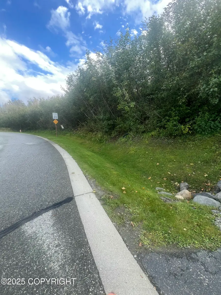 16612 Waterford Pointe Circle, Anchorage, AK 99516 - Image #3