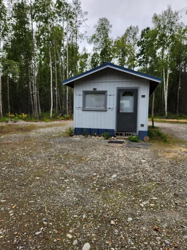 48400 S Bendapole Road, Willow, AK 99688