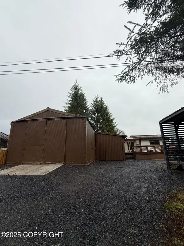 118 S 6th Street, Petersburg, AK 99833