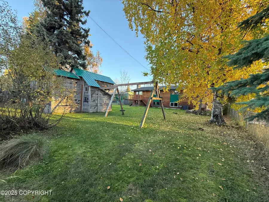 6911 Mink Avenue, Anchorage, AK 99504 - Image #3