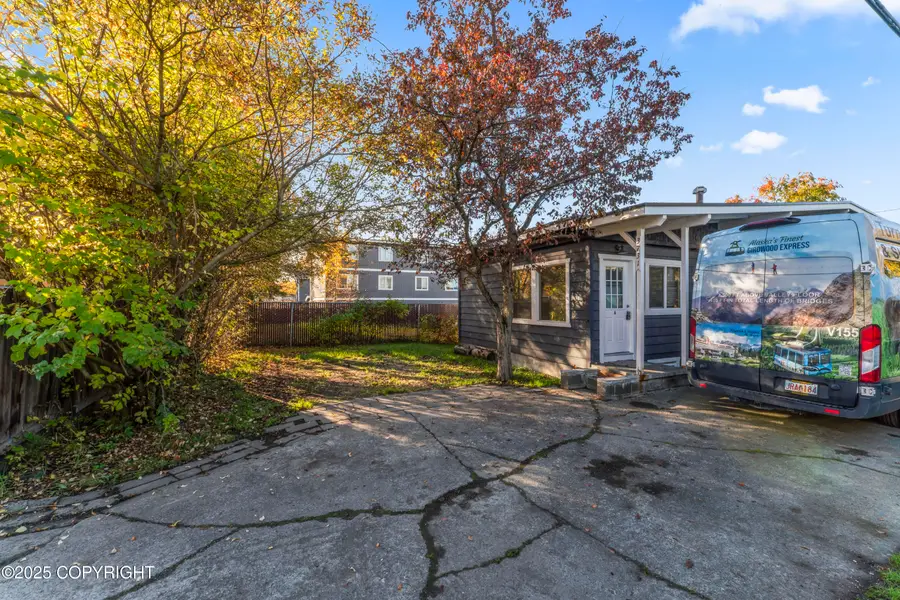 3731 Mccain Loop, Anchorage, AK 99503 - Image #3