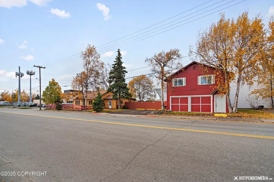 624 Karluk Street, Anchorage, AK 99501 - Image #2