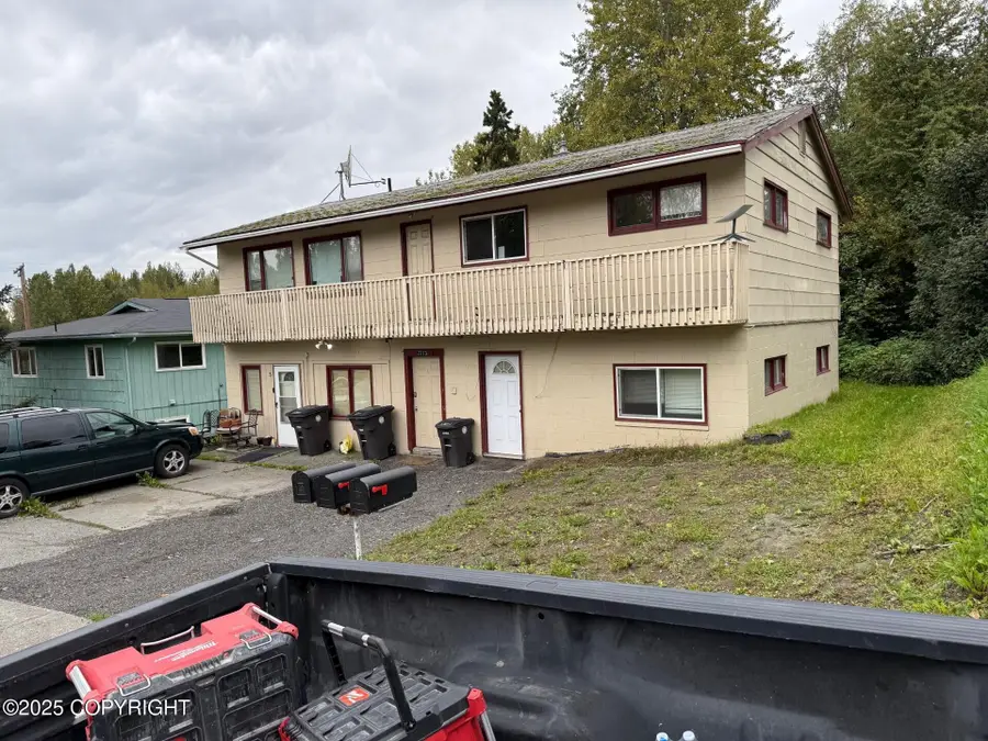 2213 Eagle Street, Anchorage, AK 99503 - Image #2