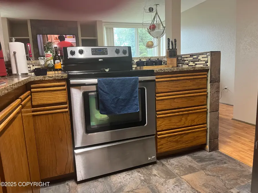 607 Copperbush Court, Anchorage, AK 99518 - Image #3