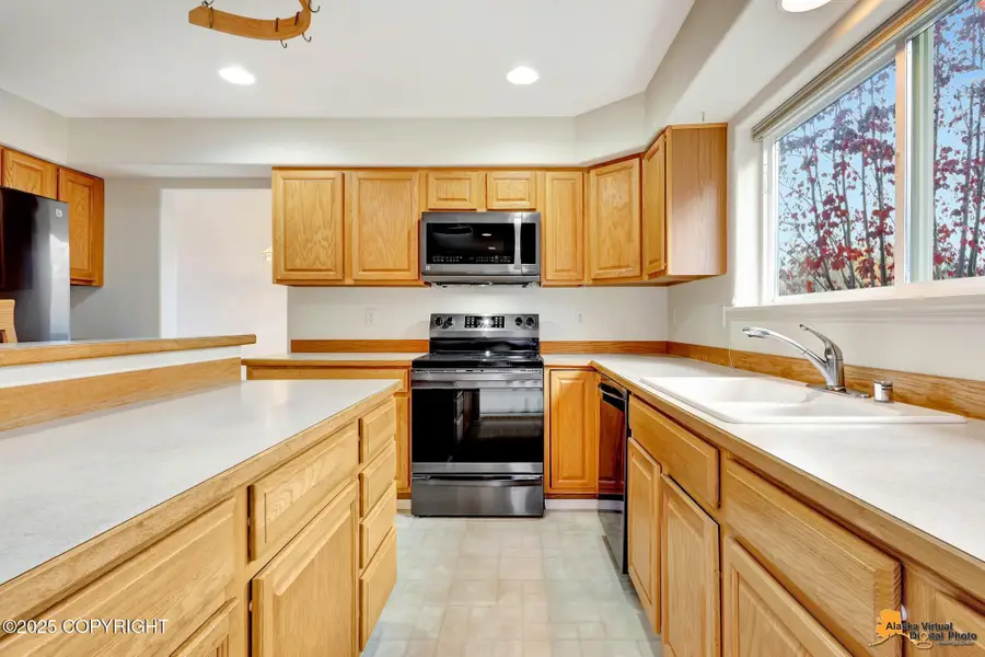 5810 Muirwood Drive, Anchorage, AK 99502 - Image #3