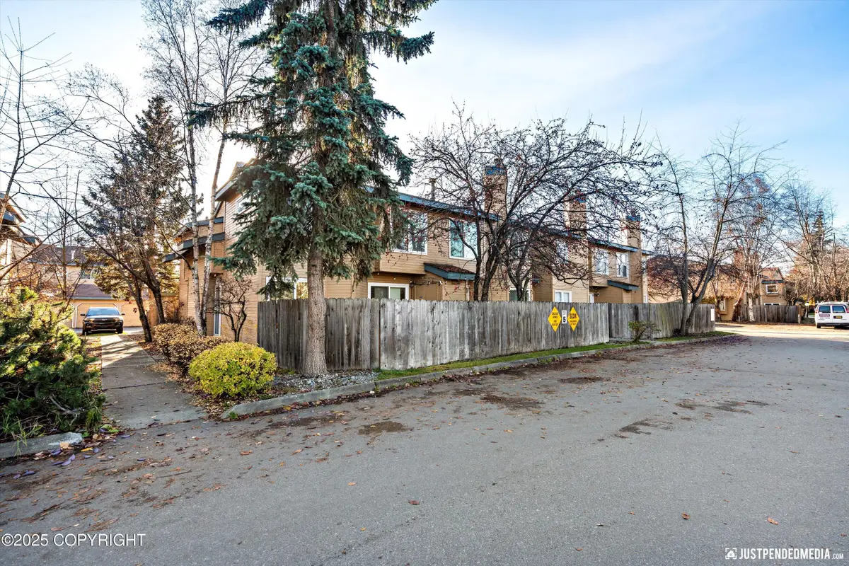 6420 E Northern Lights Boulevard #7H, Anchorage, AK 99504 - Image #1