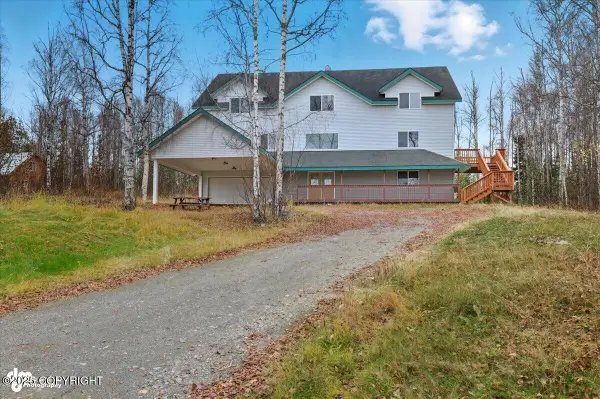 3256 S Dawn Lake Drive, Wasilla, AK 99623