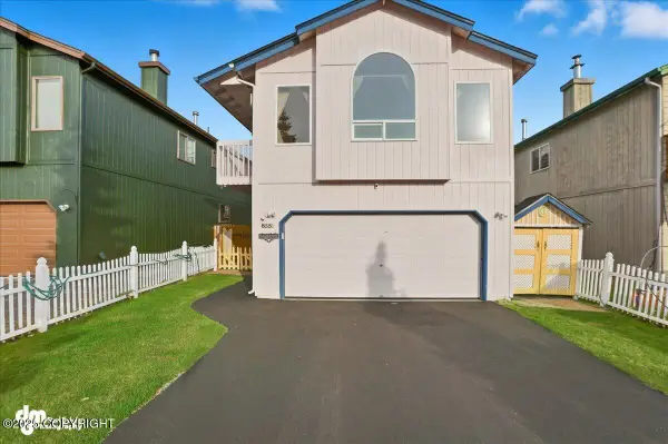 8551 Ridgeway Avenue, Anchorage, AK 99504