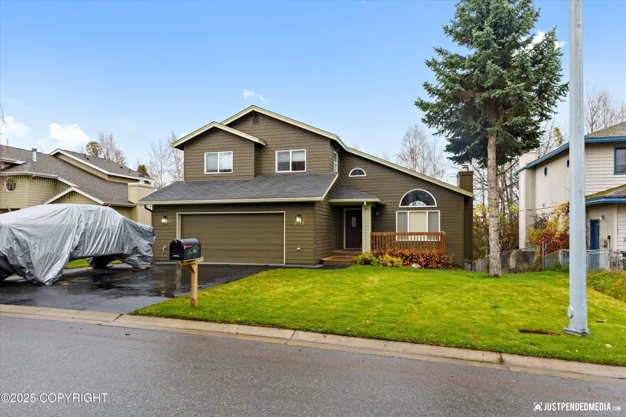 2923 Kingfisher Drive, Anchorage, AK 99502 - Image #2