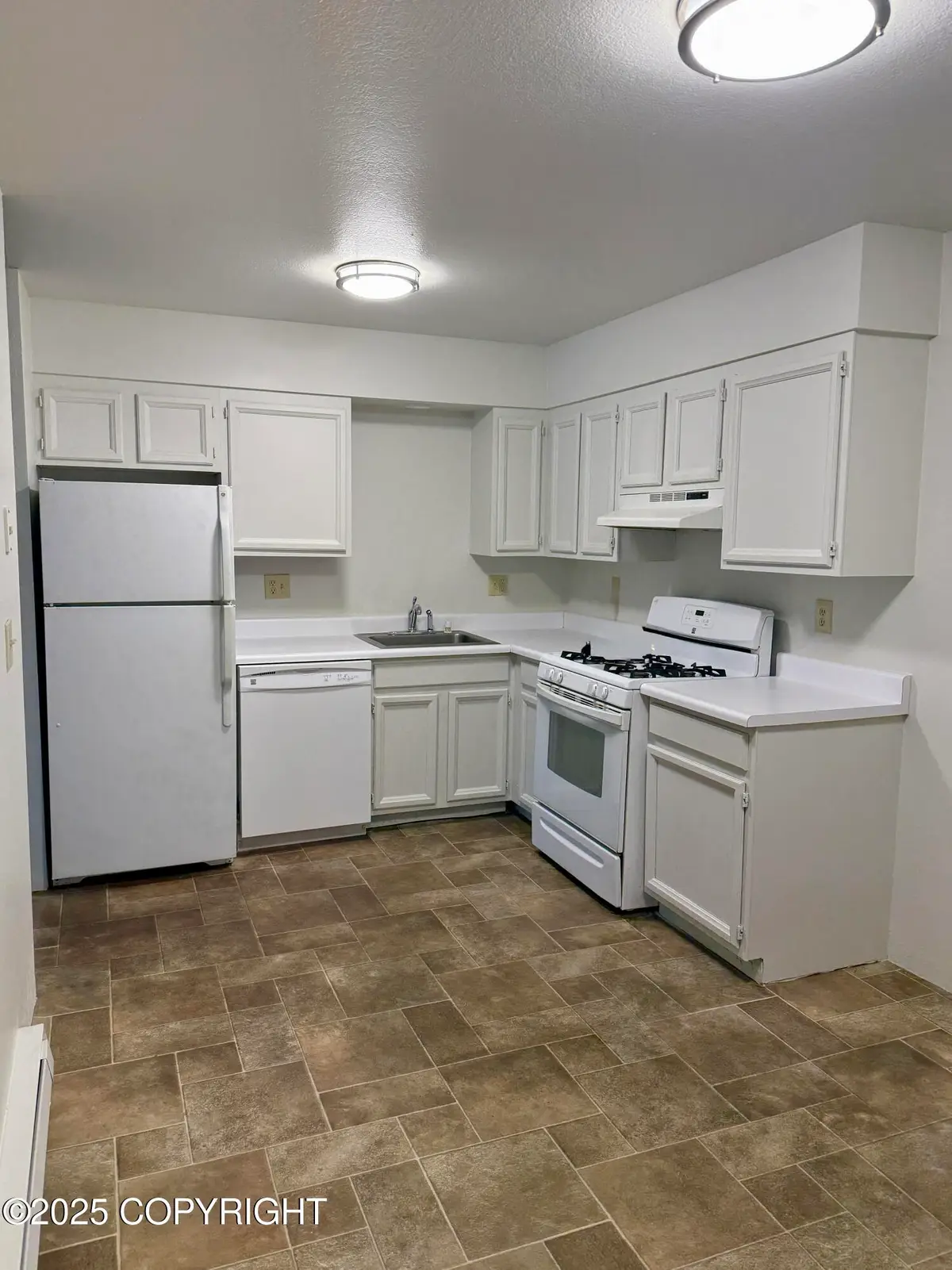 518 E 22nd Avenue #7, Anchorage, AK 99503 - Image #1