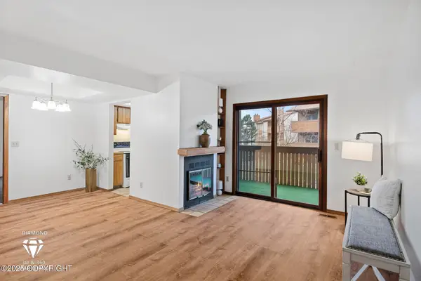 7330 Huntsmen Circle #13F, Anchorage, AK 99518