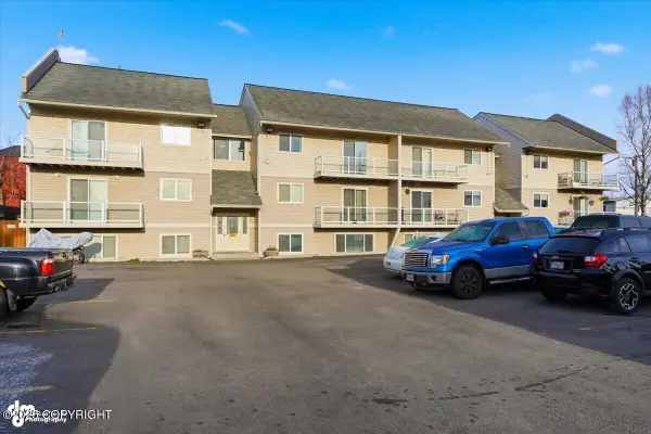1327 W 25th Avenue #218, Anchorage, AK 99503