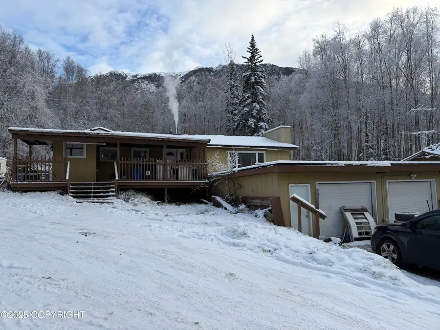 21635 Settlers Drive, Chugiak, AK 99567 - Image #2